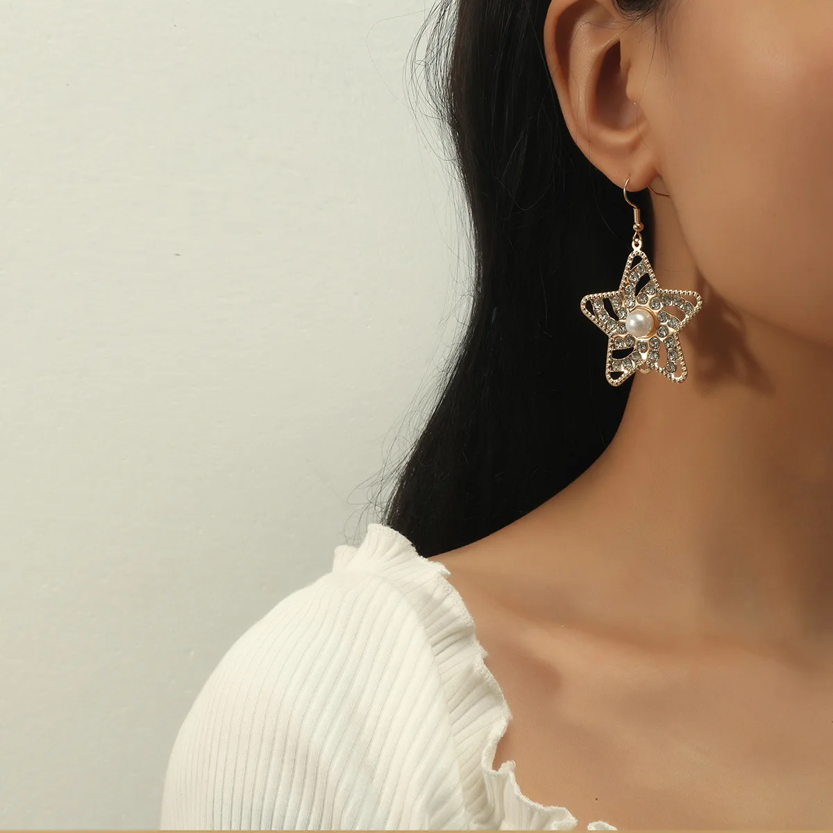 

Fashion Simple Metal Starfish Earrings Female Fashion Imitation Pearl Dangle Earrings Jewelry Accessories