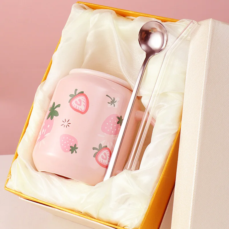 Керамические кавайные аниме оригинальные Клубничные кофейные кружки креативная