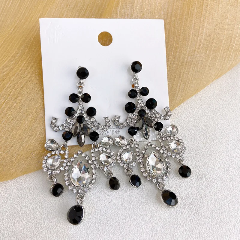 

Luxury Female Black White Crystal Drop Earrings Charm Silver Color Wedding Earrings Cute Geometry Long Dangle Earrings For Women