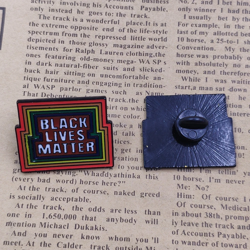 Мартин Лютер Кинг младший девиз черная живая материя эмалированная брошь на