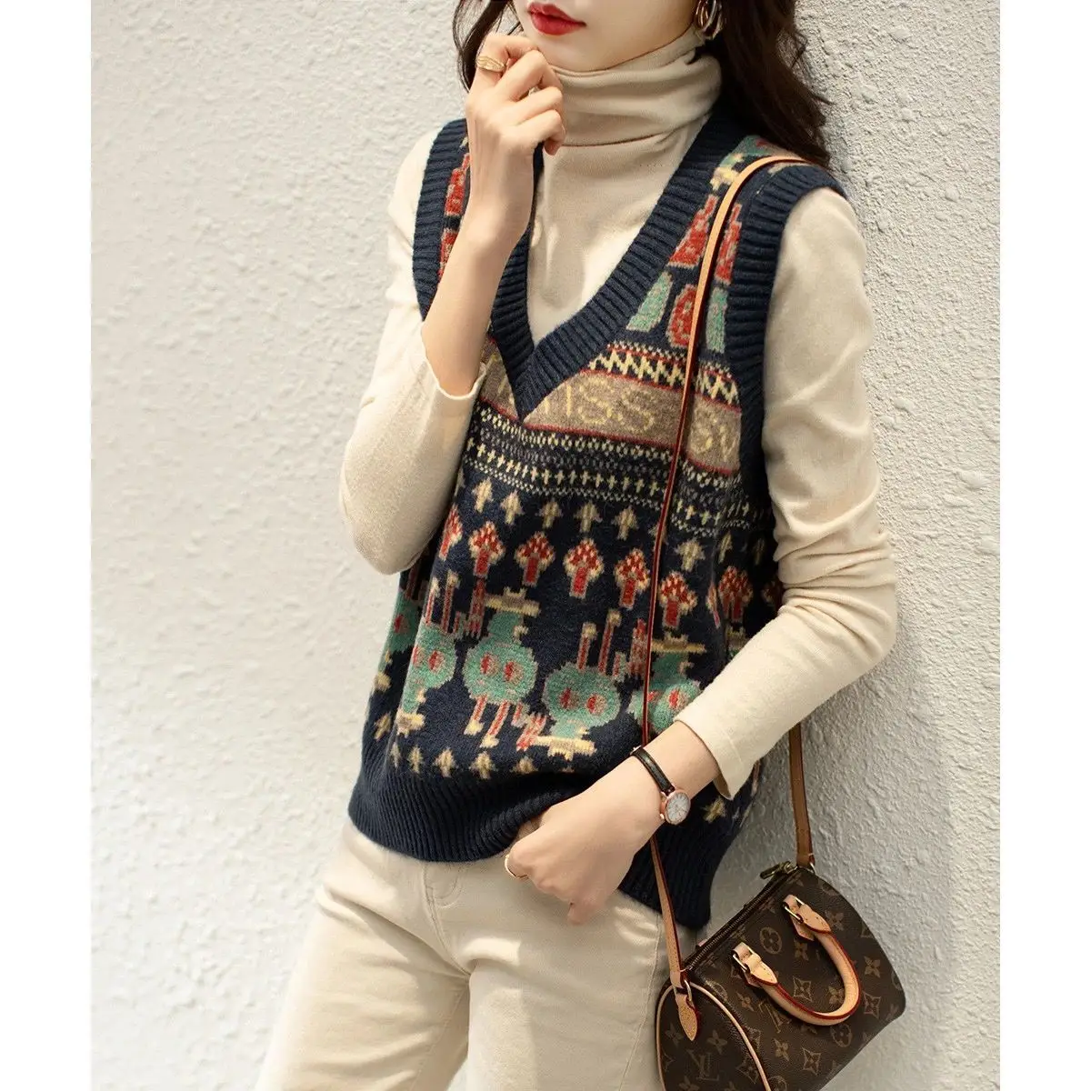 

Knitted sweater waistcoat women's spring and autumn new v-neck sleeveless loose pullover geometric pattern Joker vest to wear