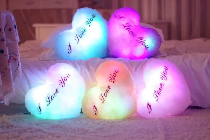 Милый светильник Love Heart Подушка для спины Удобная подушка сна светодиодный
