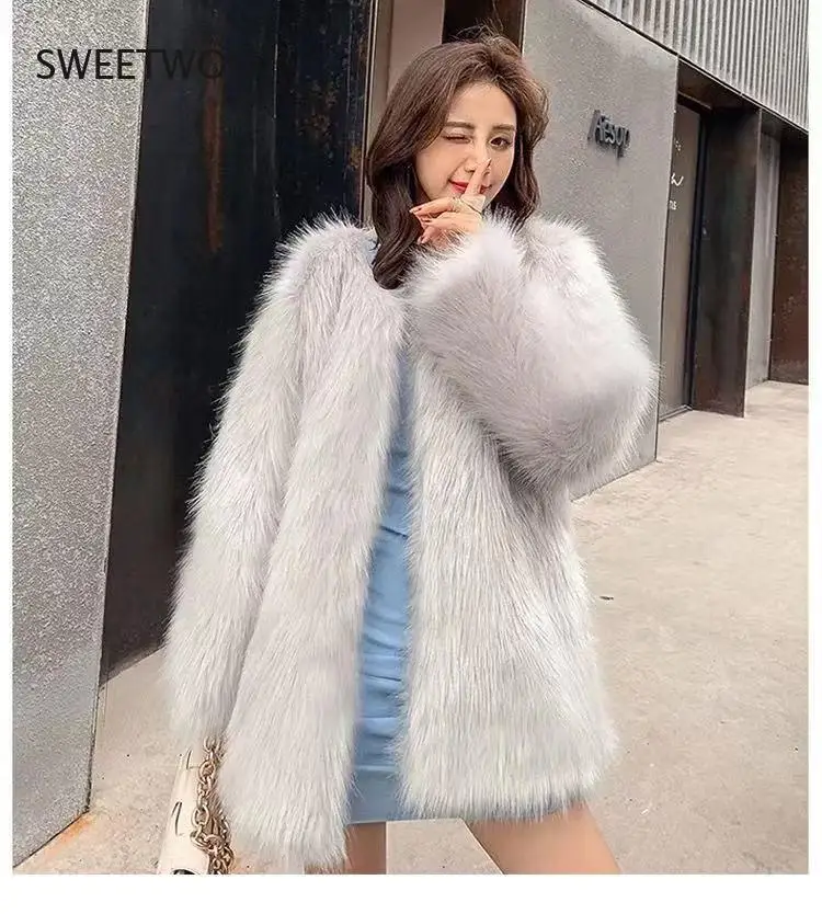 2021 Winter Women's High Quality New Artificial Fox Coat Luxury Fur Coat Loose Coat Thick Warm  Women's Plush Coat