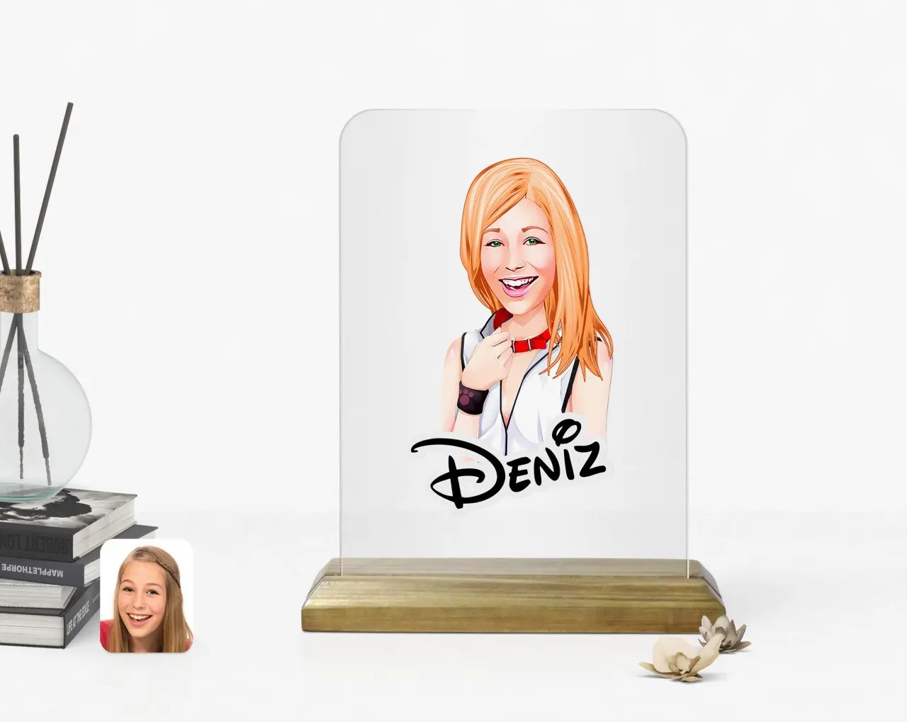 

Персонализированная Женская карикатура деревянная стойка e-35