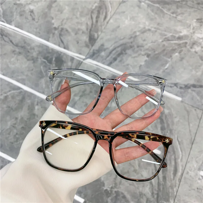 

2021 New Fashion Square Eyewear Vintage Women Creative Black Trend Computer Eyeglasses Latest Popular Frame Glasses