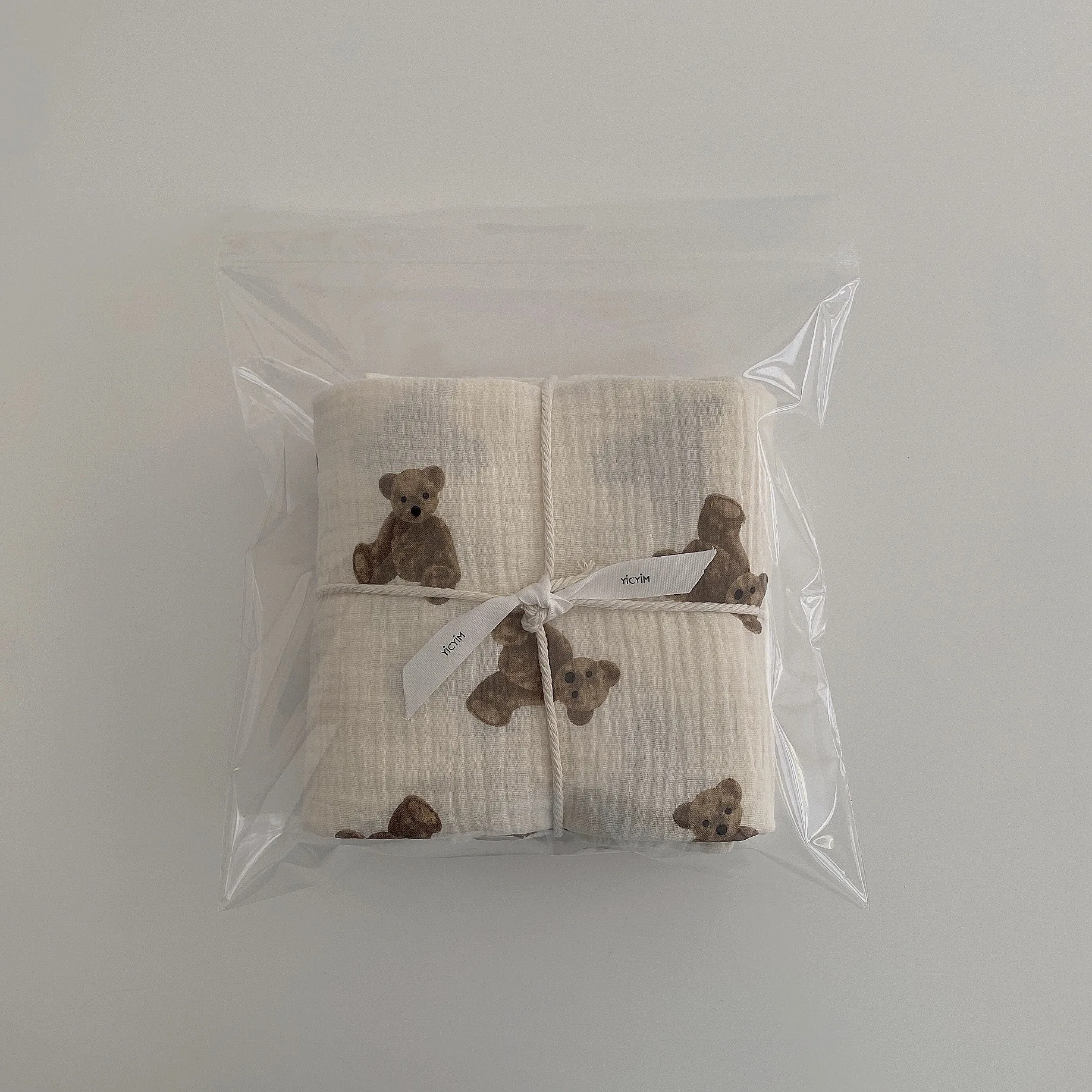 

7684 Baby Muslin 2 Layers Swaddle Wrapped Blanket New Fashion Bear Print Spring Summer 2021 Baby Footmuff Baby Sleep Bag