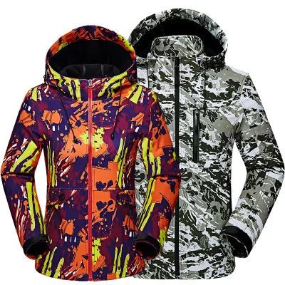 

Hiking Jackets Quick Dry Warm Winter Waterproof Camouflage Outdoor Sports Coats Skin Male Female Windbreake