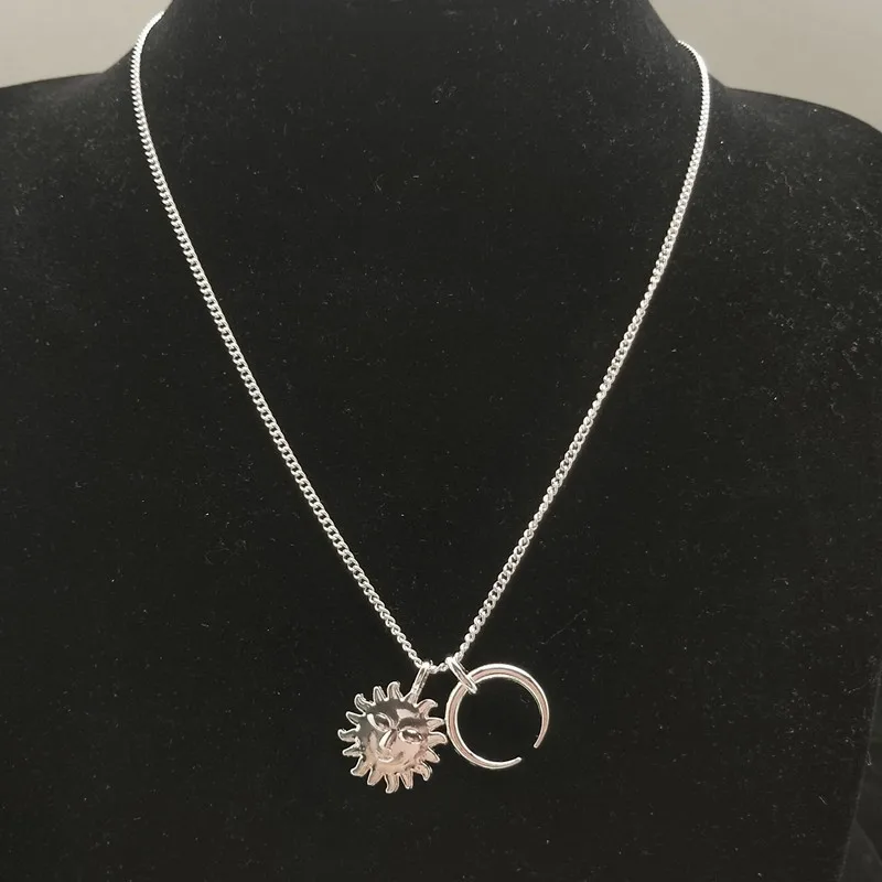 Женское ожерелье с подвеской в виде Луны минималистичное ожерелье-чокер от