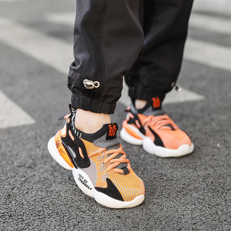 Детские спортивные кроссовки из натуральной кожи Черные слипоны для мальчиков