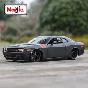 Maisto 1:24 2008 Dodge Challenger Sports Car Static Die Cast Vehicles
Collectible Model Car Toys