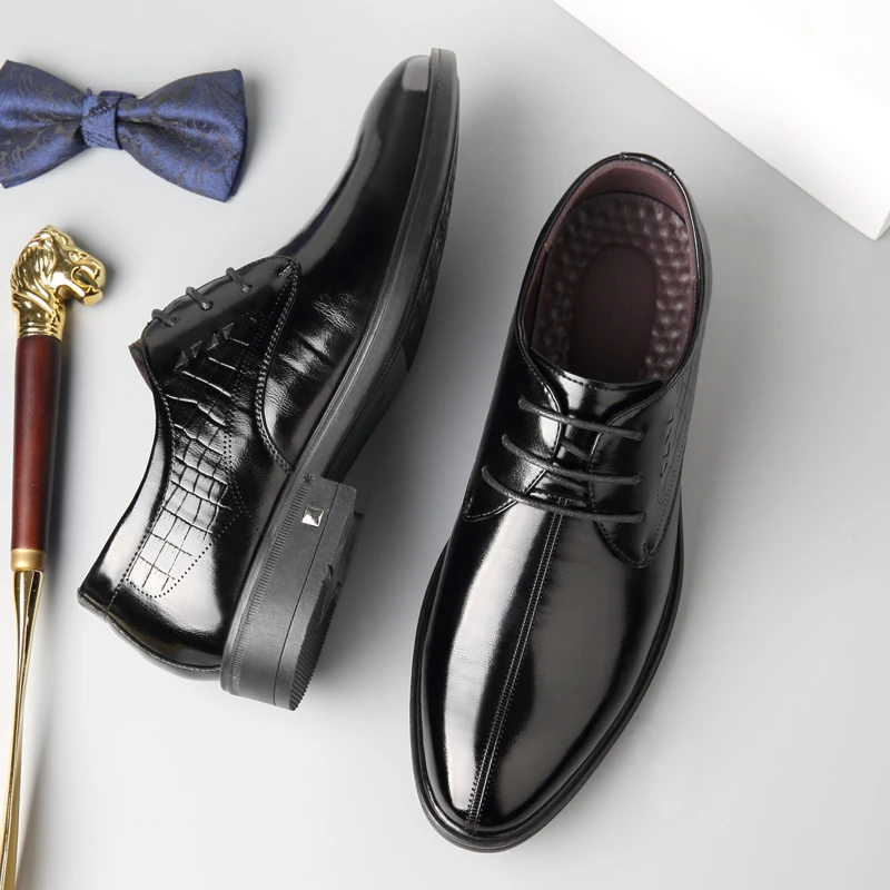 Туфли мужские деловые кожаные модные туфли дерби заостренный носок на шнуровке