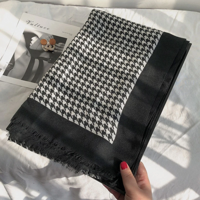 Клетчатый шарф из хлопка и льна Женская осенне зимняя длинная черно белая
