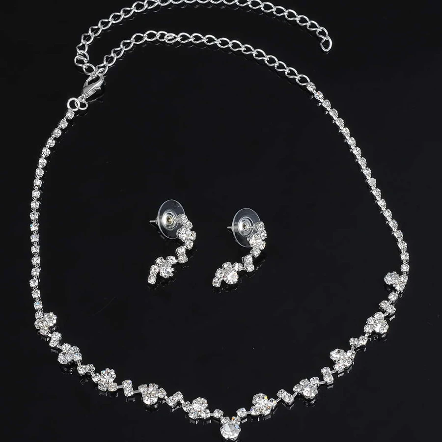 Набор ювелирных украшений для невесты колье и серьги с кристаллами серебристый