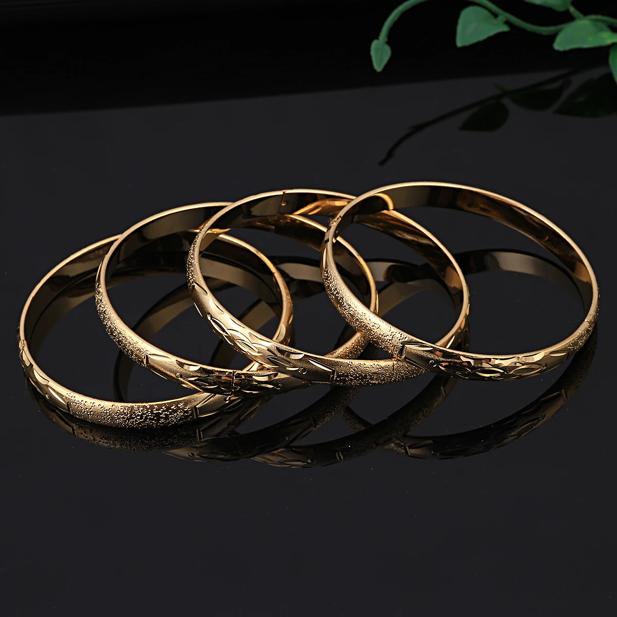 

4pcs Gold Color Bangle for Women Dubai Ethiopian Africa Arab Charm Bracelet Jewelry