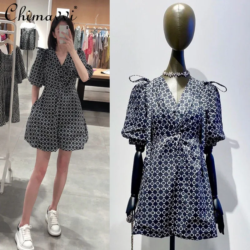 

2021 Summer New Retro French Style Elegant V-neck Puff Sleeves Black Dress Slimming Waist Jacquard Printed Dress for Women