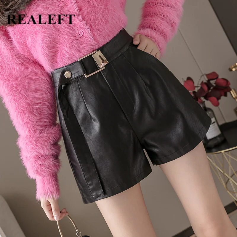 

Шорты REALEFT женские из искусственной кожи, черные с широкими штанинами, на пуговицах, с завышенной талией, в Корейском стиле, Осень-зима