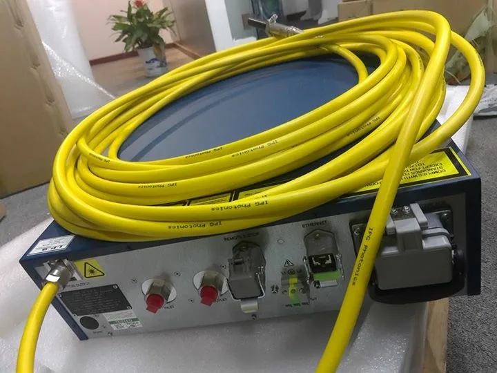 Лучшее качество оптоволоконный лазерный источник Raycus 20 Вт 30 50 200 300 500 |