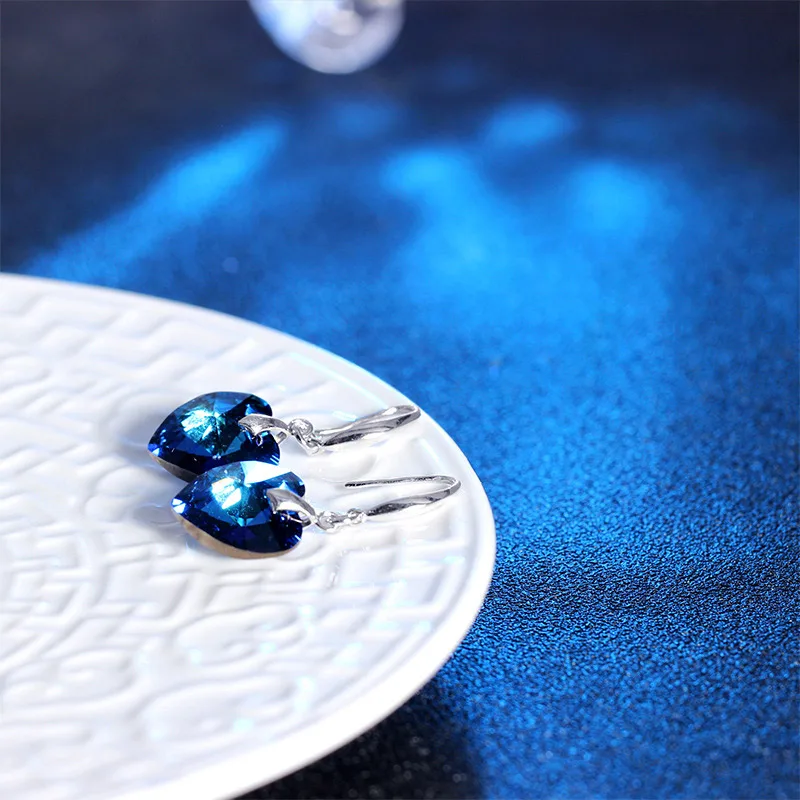 Женские серьги с австрийским голубым кристаллом в виде сердца из стерлингового