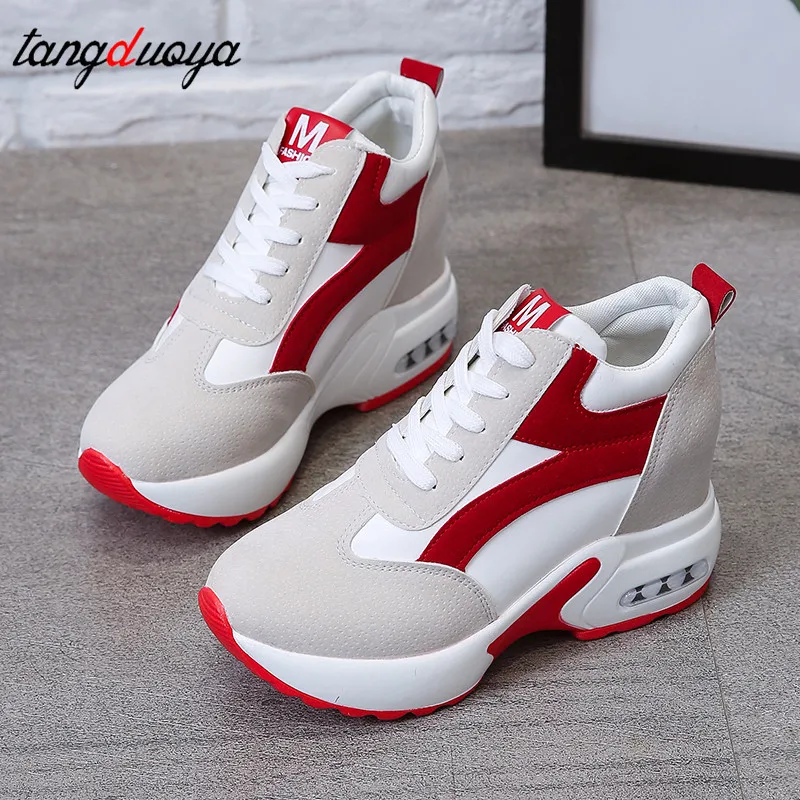 Кроссовки женские на платформе повседневная обувь танкетке красные черные 2021 |
