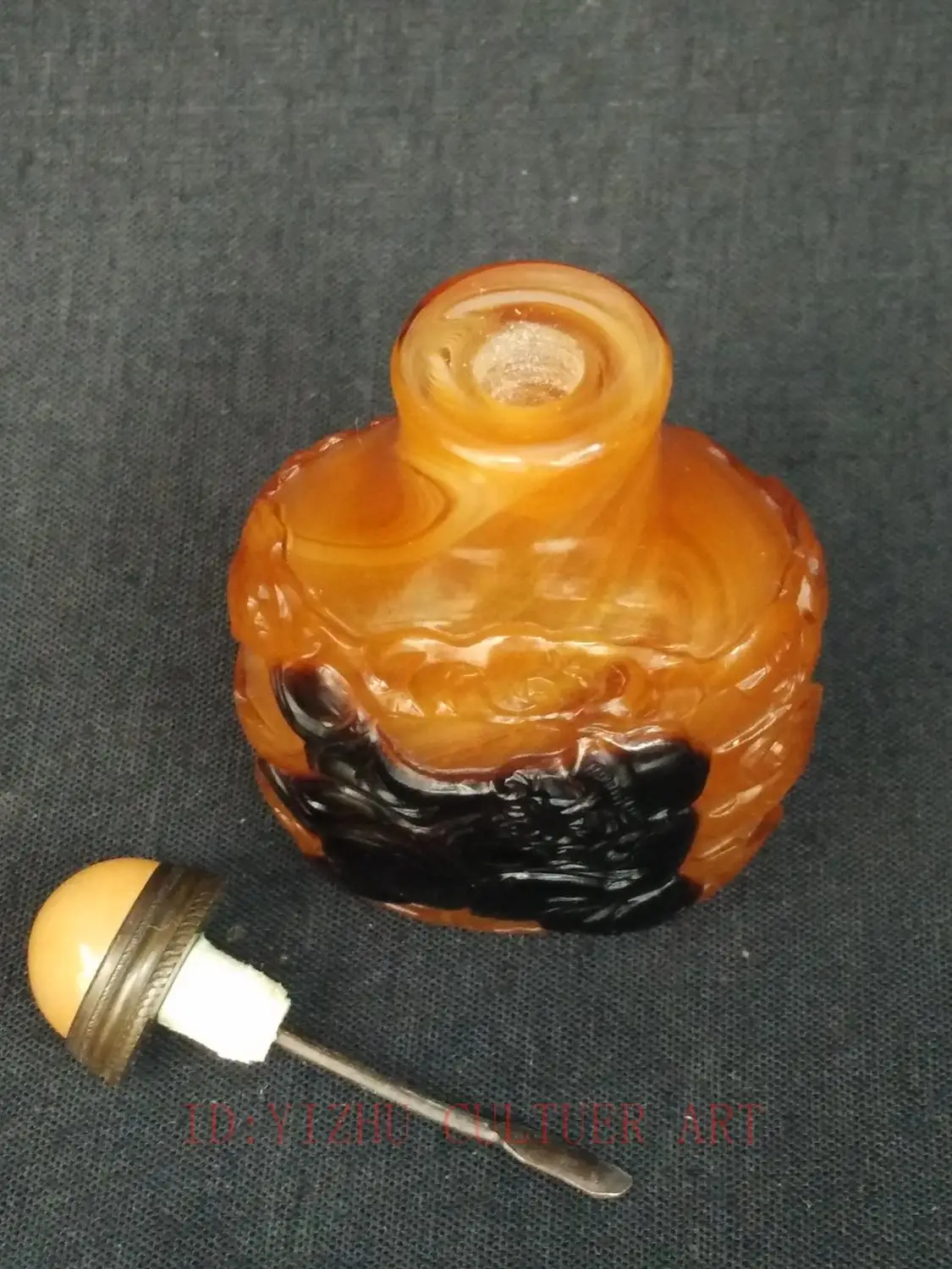 

YIZHU CULTUER ART Unique Collection China Old Glaze Hand Carving Bodhidharma Statue Snuff Bottle