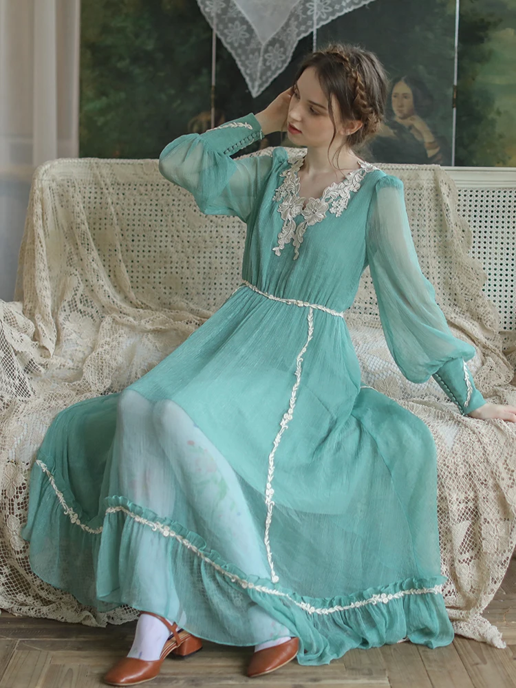 

Spring Autumn Dress Women Vintage Victoria Elegant Long Dress Exquisite Embroidery Lace V-Neck Long Sleeve Chiffon Maxi Dress