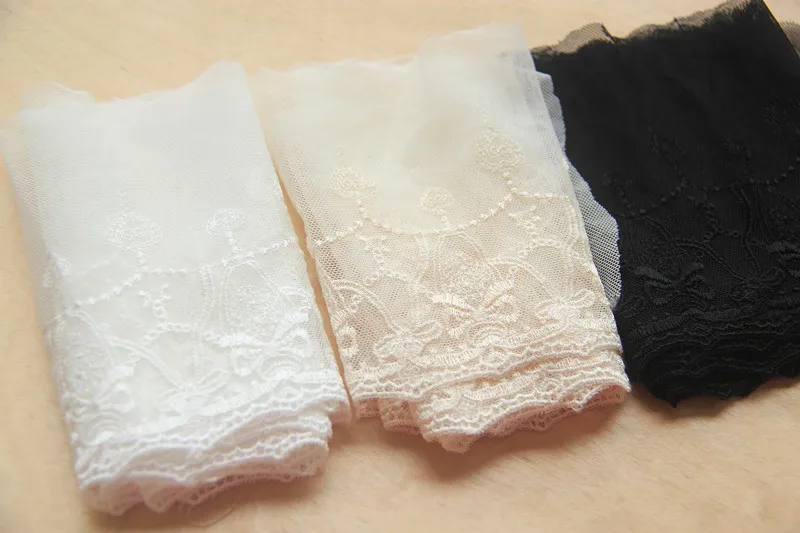 Лента с вышивкой черная/бежевая/цвета слоновой кости 5 ярдов 13 см 11 дюйма