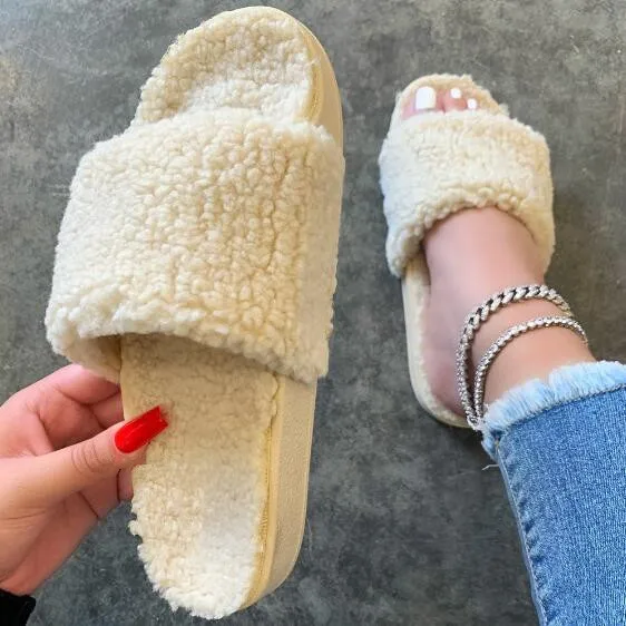 

P 2022 autumn/winter new women Teddy hair home warm and durable slippers outdoor casual fashion ms slippers