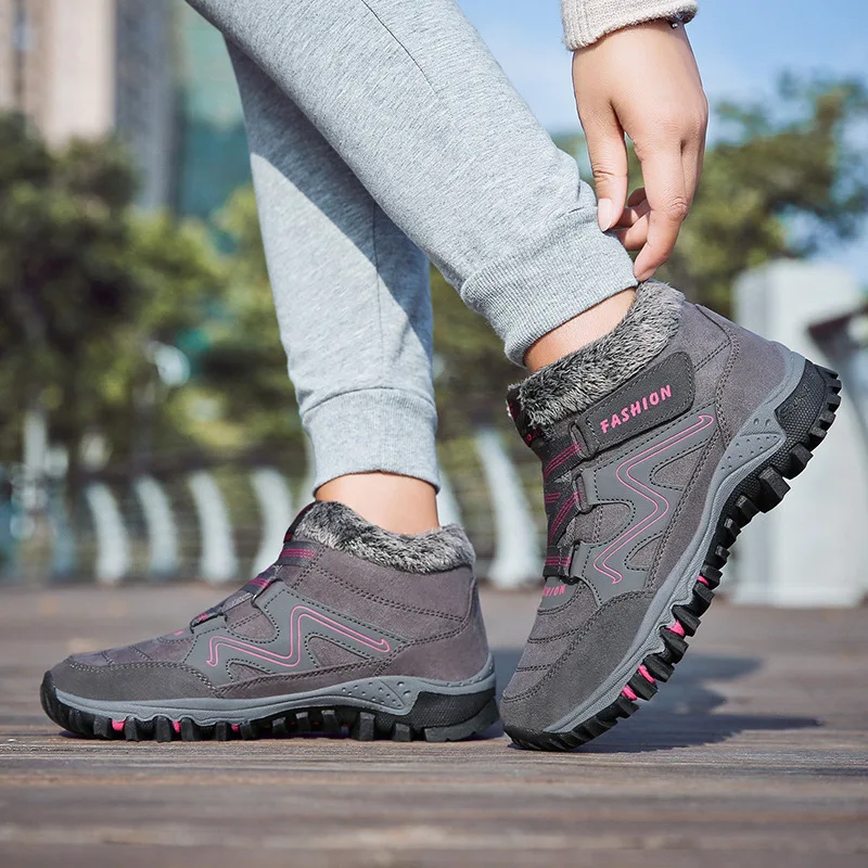 

Women Snow Boots Women Cotton Shoes Cowhide Thickened Warmth Non Slip Waterproof Round Flat Bottomed Large Size Women Boots