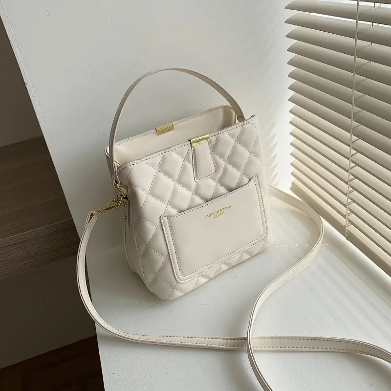 

Womens Handbags Small Women's 2021 Popular New Fashion Versatile Bucket Simple Shoulder Messenger Bag Purses