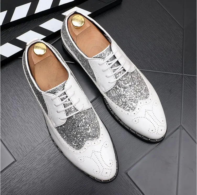 Мужские модельные туфли с острым носком увеличивающие рост Цвет золотой белый