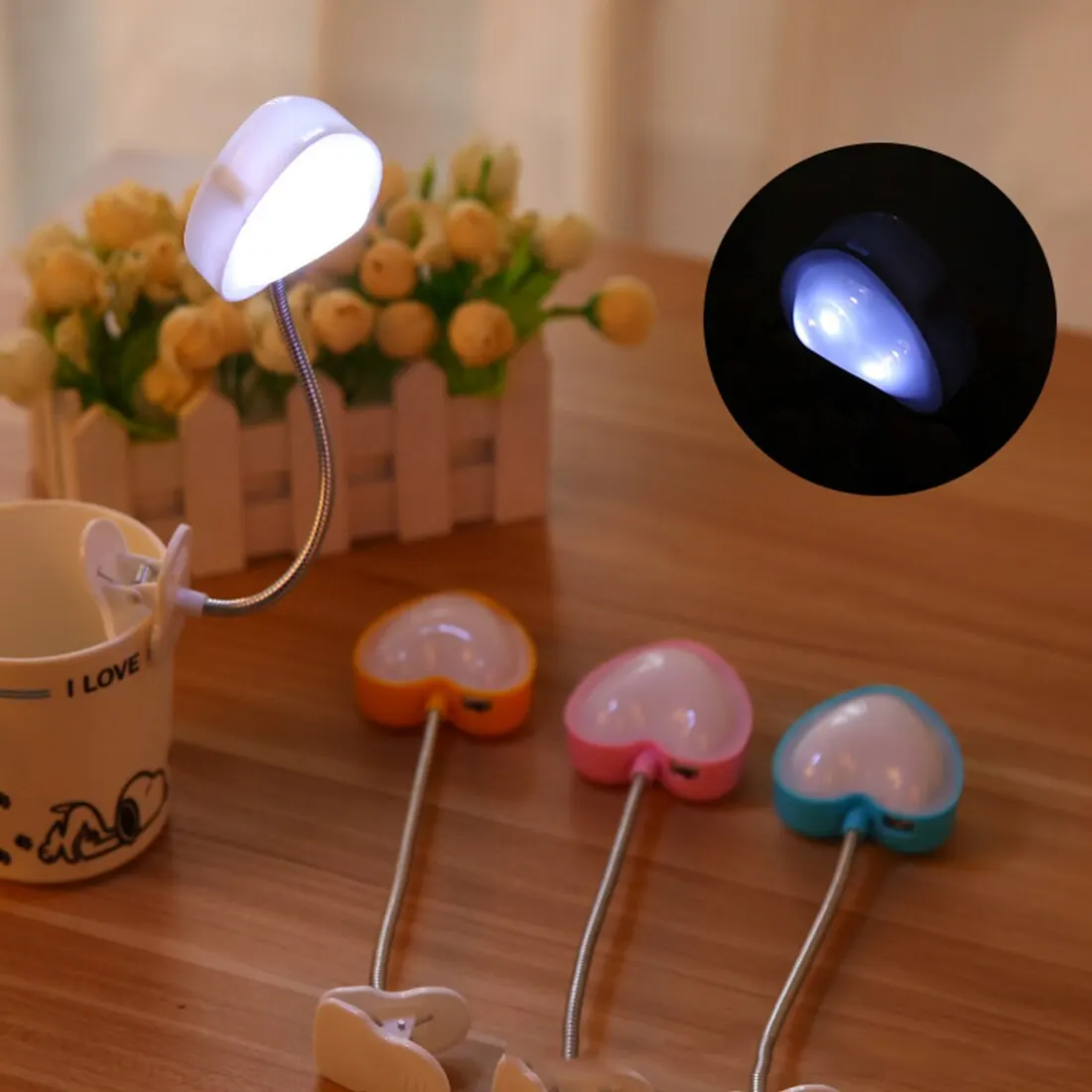 

Can Be Bent clip-on Book Reading Led Light-Hearted Model