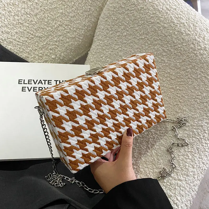 

Women's chain shoulder crossbody bag Plaid pattern leisure fashion letters small square trendy handbags bolsa feminina