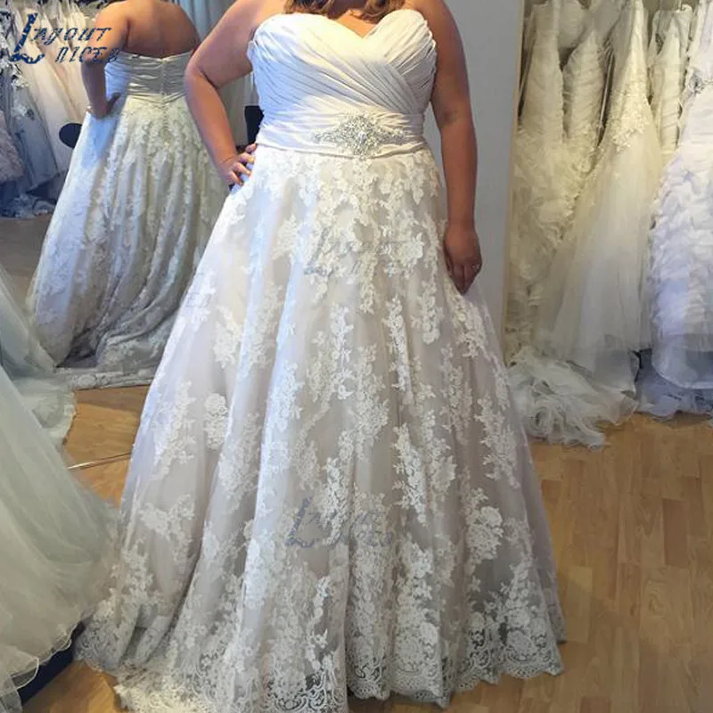 

Женское кружевное свадебное платье трапециевидной формы, без бретелек, с открытой спиной