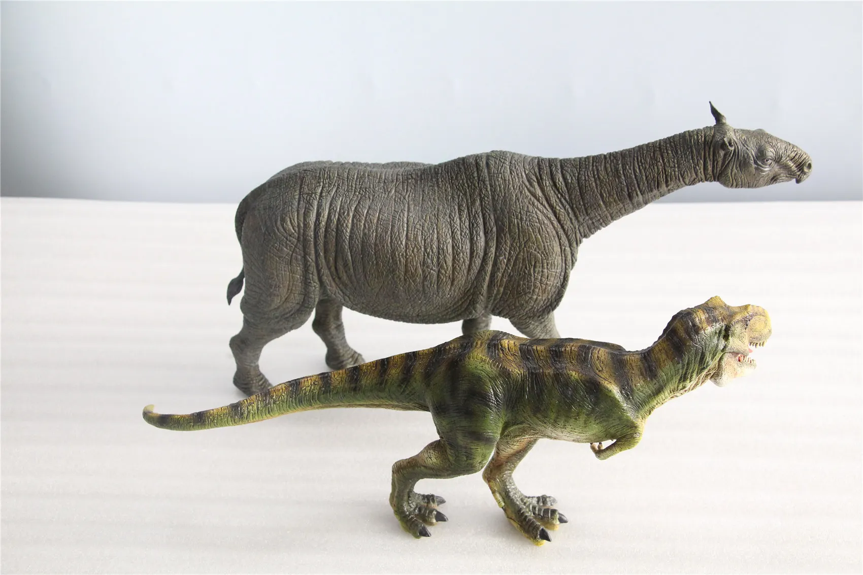 

IN STOCK! ITOY 1/35 Paraceratherium Statue Figure Realistic PVC Extinct Ancient Animal Model Toys Collector Decor Gift Adult