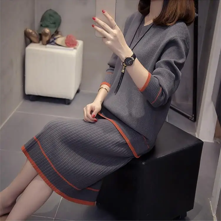 Зимний комплект из двух предметов: свитер в полоску Женский вязаный с длинным