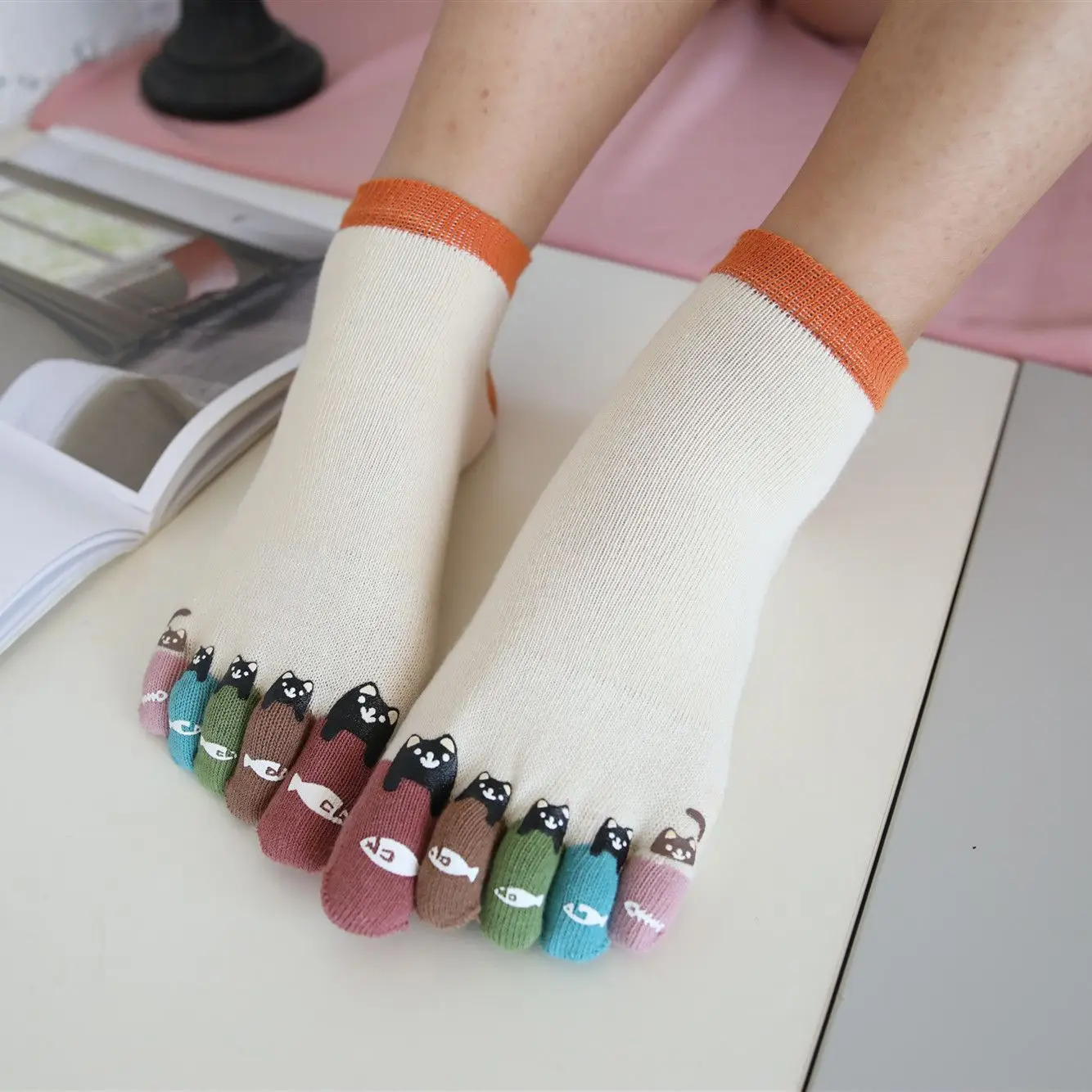 

Носки женские хлопковые до щиколотки с пятью пальцами, милые Мультяшные белые модные носки с дозировкой медведя для девушек в стиле Харадзю...