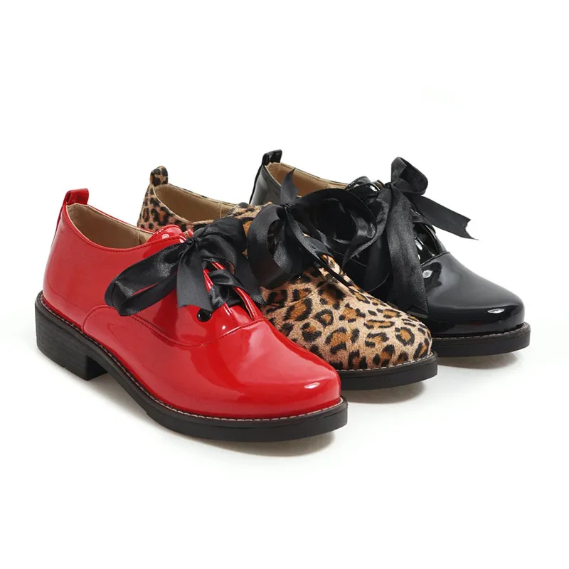 

Women Flats Shoes Big Size10 42 43 Spring Woman Flat Shoes Casual Lace up Spring Oxfords Round Toe Patent Leather Oxford Shoes
