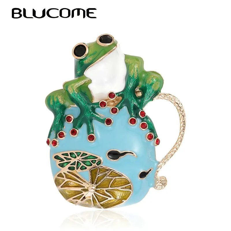 Blucome новые зеленые желтые эмалированные Броши лягушка для женщин Головастик лист лотоса чешские Стразы лягушки животное Повседневная брошь булавки подарок