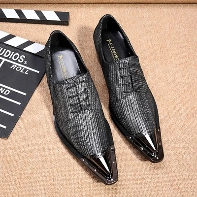 Серая полоска кожа с покрытием из натуральной кожи сталь головы маленькими