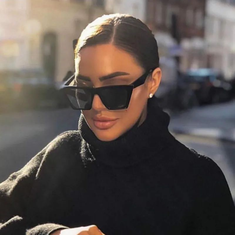 Модные женские солнцезащитные очки больших размеров в оправе квадратные