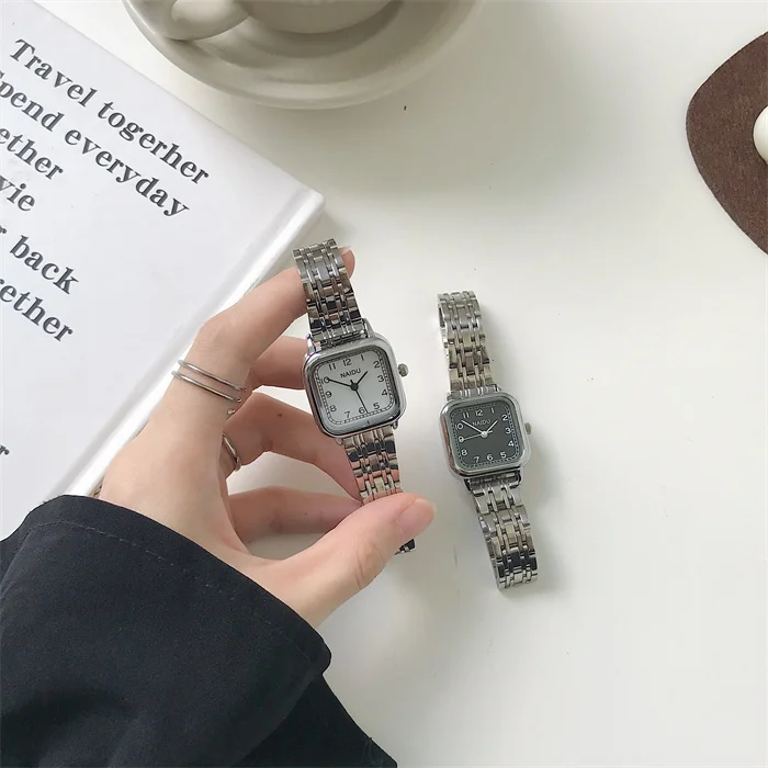 

Часы женские нишевые дизайнерские студенческие корейские простые темпераментные белые модные кварцевые Стальные Ремешки