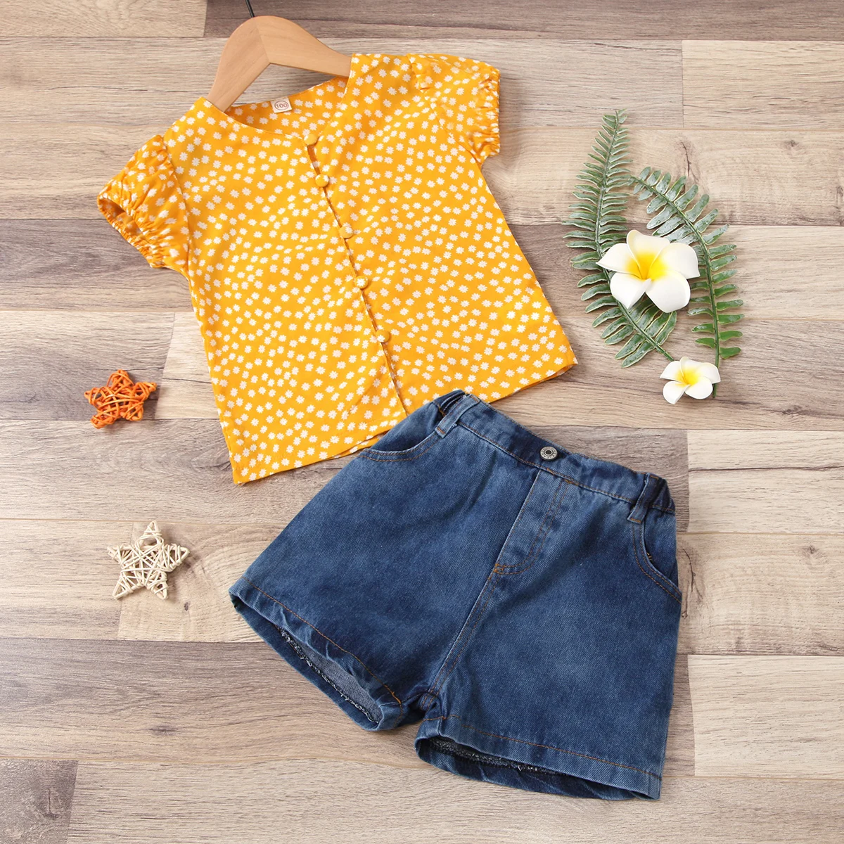 

Girl’s Short Sleeve and Shorts Set Fashion Floral Single-breasted T-shirt and Denim Short Pants 2Y-6Y
