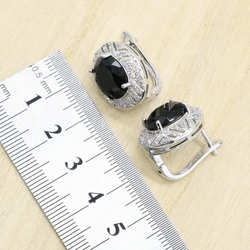 Браслет-кольцо с черным Цирконом серебристого цвета | Украшения и аксессуары