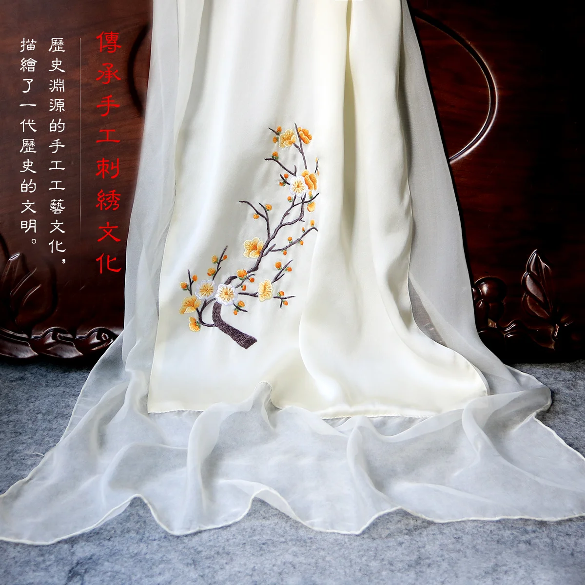 

★Brocade house white silk scarf versatile mulberry silk scarf Suzhou embroidery thin Scarf Shawl new style