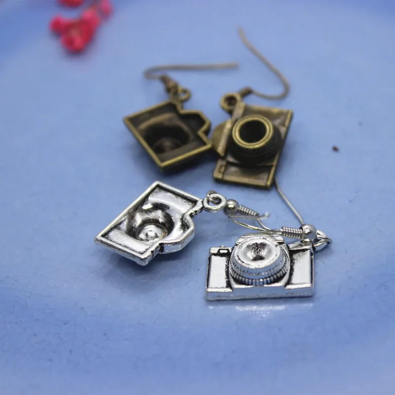 Винтажные Симпатичные серьги в форме мини камеры из бронзового цинкового сплава