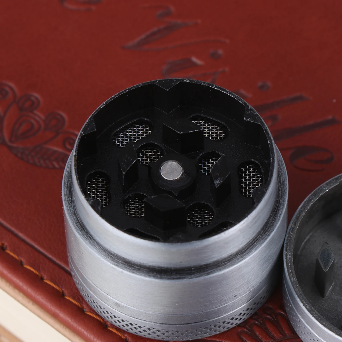 1 шт. 30 мм 3 слоя металлический измельчитель для табака мельница специй трав