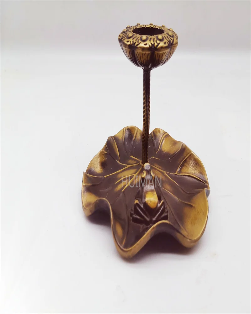 

China Brass Statue Luck Wealth Golden Toad Lotus Leaf Backflow Copper Censer Metal Crafts Home Decoration