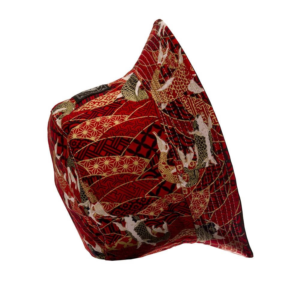 Новая фотография Instagram включает шляпу рыбака и женскую с обеих сторон для