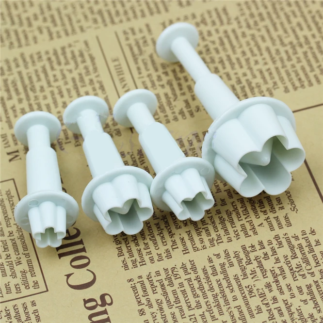 

400 PCS Wholesale Plum Flower Plunger Fondant Mold Cutter Sugarcraft Cake tools Decorating Christmas Cake Decorating Tools