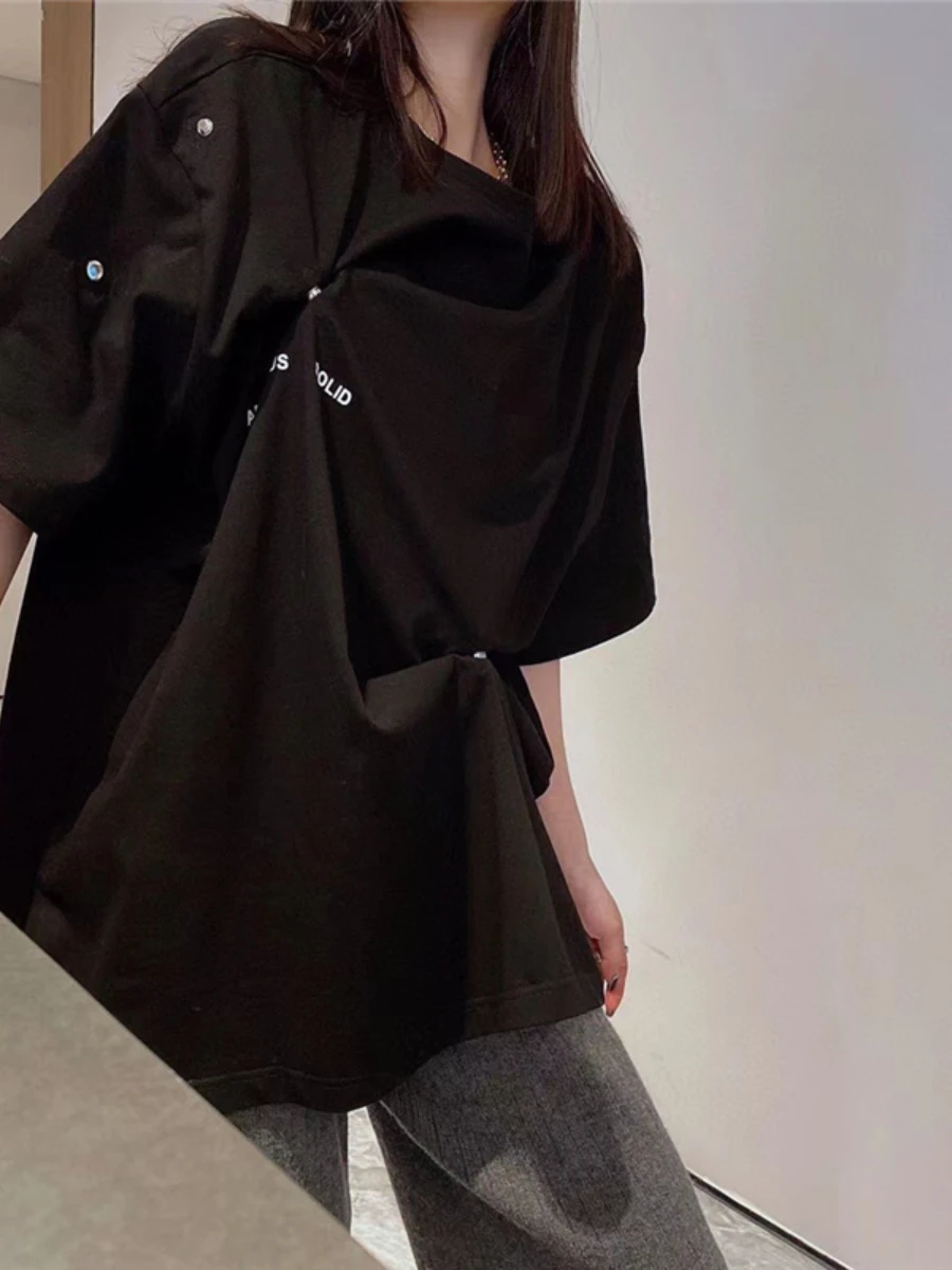 

Men's and Women's Round Neck Short-sleeved T-shirt with Metal Buckle HE Deconstruction HELIOT EMIL WARPED Good Quality